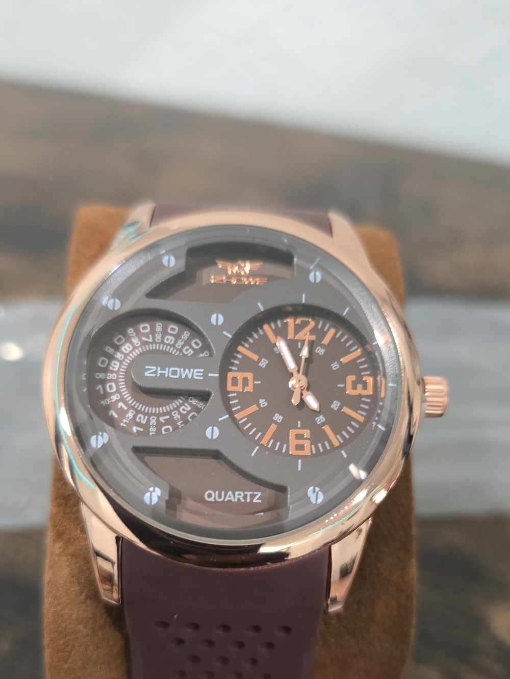 Howe Men's Watch in Rose Gold and Plum